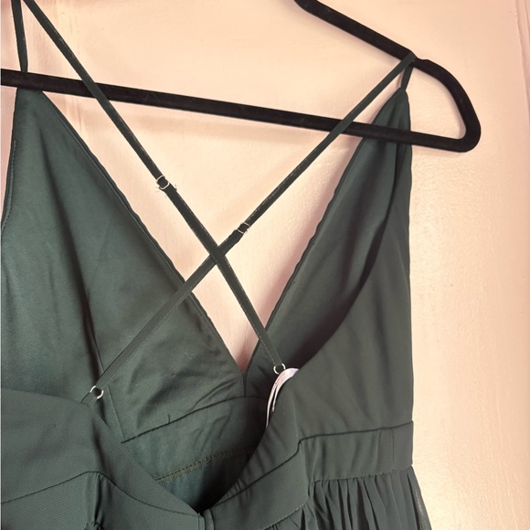 Lulus Forest Green Chiffon Maxi Dress Pleated V Neck Strappy Back NWT Size M - Picture 6 of 8